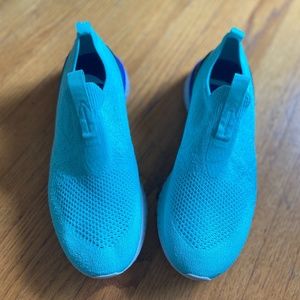 New Women's Epic Phantom React Flyknit Running She